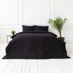 Bettwäsche set "Black Ranforce". Bettwäsche Baumwolle, 135/140x200 cm, 200x200 cm, 200x220 cm. Luxuriöses schwarzes bettwäscheset, das einen hauch von raffinesse und eleganz zu ihrer schlafzimmereinrichtung hinzufügt.