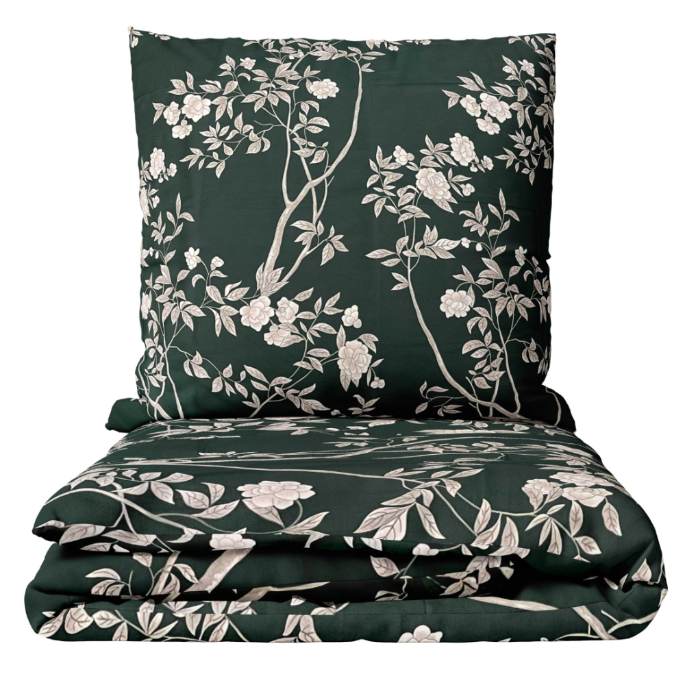 Premium satin bettwäsche set "Blooming Forest". Bettwäsche aus Satin, 135/140x200 cm, 155/160x200 cm, 200x200 cm, 200x220 cm. Dunkelgrüne bettwäsche mit zartem zweigdesign, verziert mit zarten blüten für eine ruhige, von der natur inspirierte atmosphäre.